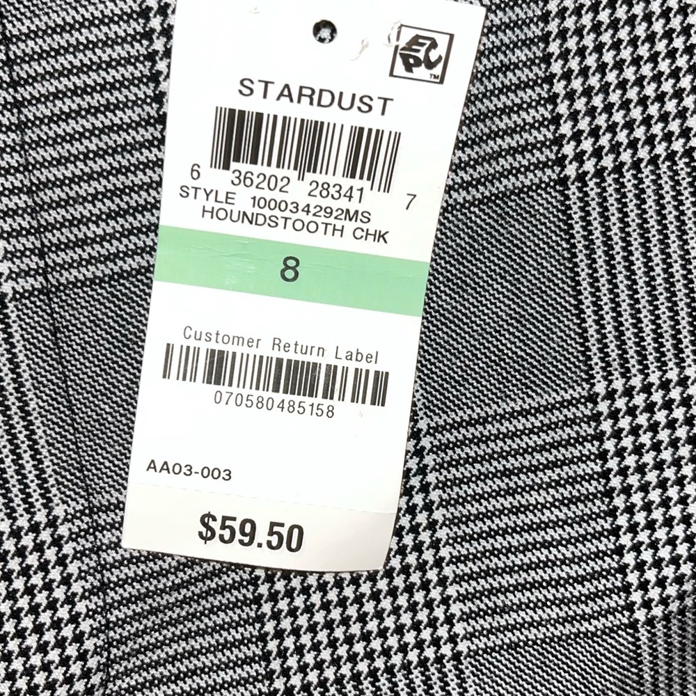 NWT!! Maison Jules Women's Plaid Capri Pants Gray Size 8 - Picture 9 of 15